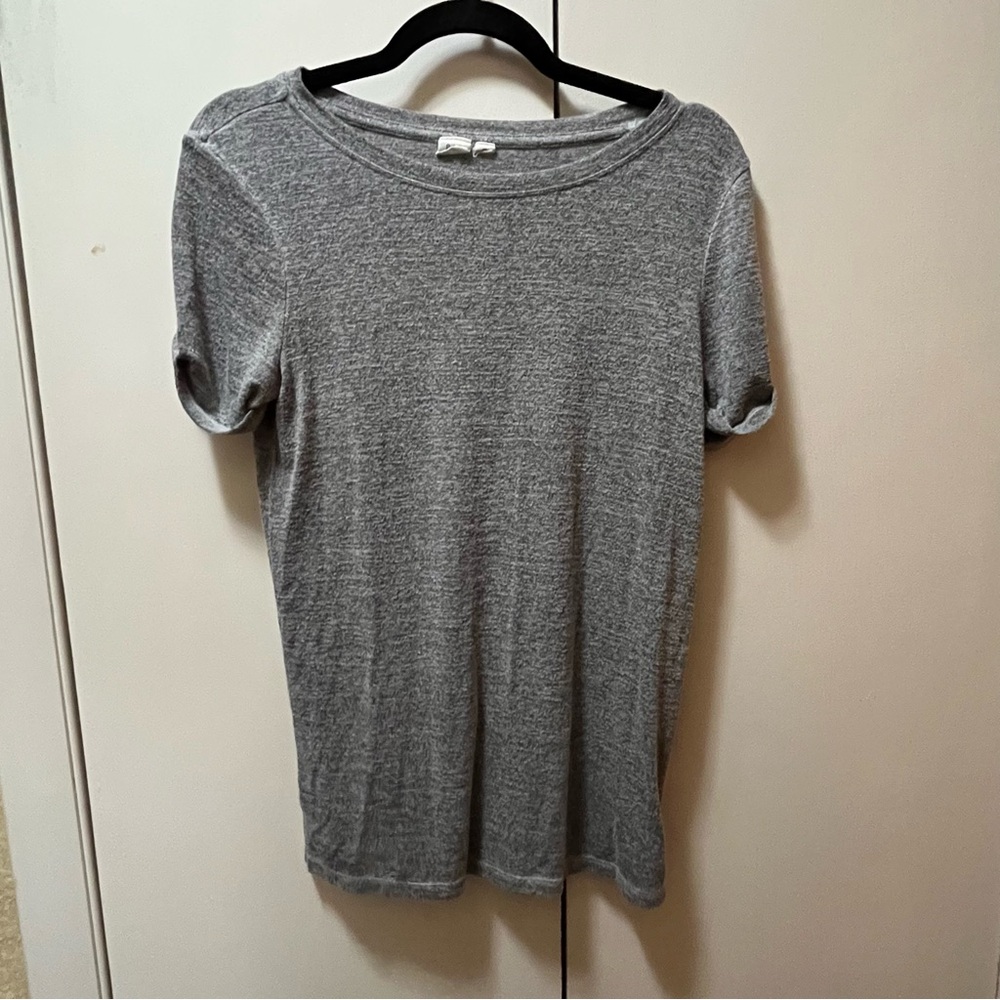 GAP Gray Short Sleeve T-Shirt